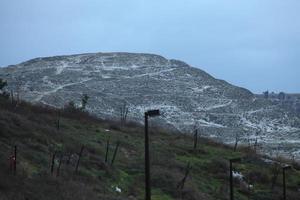 sneeuw in Jeruzalem en de omliggende bergen foto