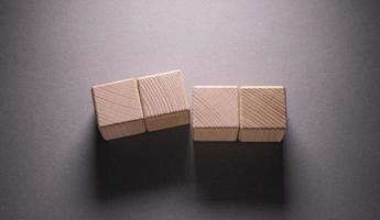 houten geometrische vormen kubussen