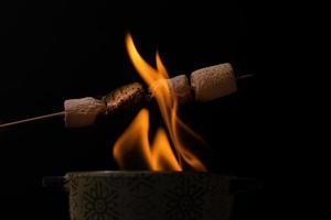 marshmallows spies zoet op het vuur
