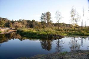 zomer rivierlandschap foto