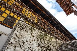 interieur van rinpun dzong klooster in paro, bhutan, azië foto