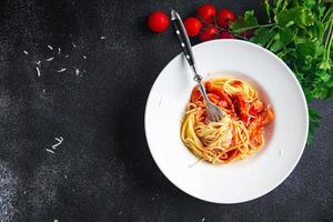 spaghetti pasta vlees tomatensaus voedsel achtergrond foto