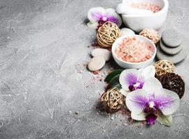 spa-concept met orchideebloemen foto