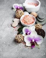 spa-concept met orchideebloemen foto