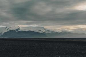bergen in het zuiden van ijsland foto