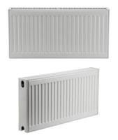 moderne radiator op witte achtergrond. huishoudelijke bimetaalbatterijen vanuit verschillende hoeken foto