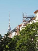 fernsehturm tv-toren in berlijn foto