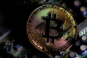 fysieke bitcoin munt foto