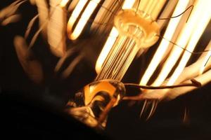 close up van vintage gloeilamp als creatief concept foto