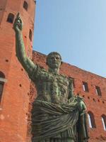 caesar augustus standbeeld foto