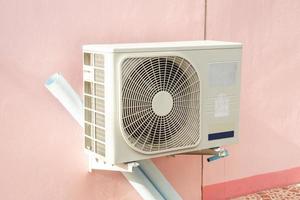 condensatie-eenheid van airconditioningsystemen. foto