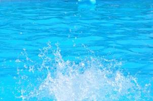 blauw water splash foto
