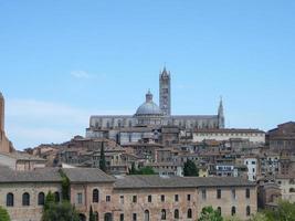 uitzicht op de stad Siena foto