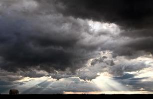 storm wolken saskatchewan foto