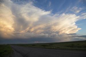 storm wolken saskatchewan foto