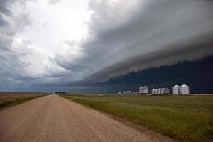 storm wolken saskatchewan foto