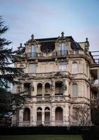 majestueus historisch gebouw 's nachts, baden-baden foto