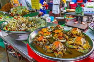 thais chinees straatvoedsel zeevruchten selectie china stad bangkok thailand. foto