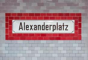 alexander platz teken in berlijn foto