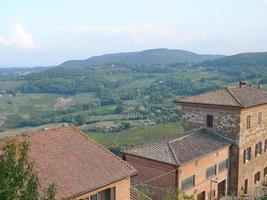 uitzicht op montepulciano in toscane, italië foto