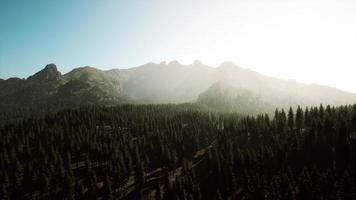 8k berglandschap in de rotsachtige bergen van Colorado foto