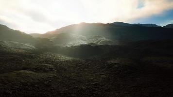 bergen van afghanistan bij zonsondergang foto