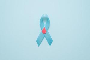 wereld diabetes dag geïsoleerd op een blauwe achtergrond. foto