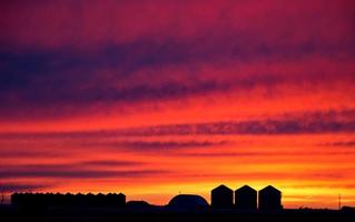 Saskatchewan prairie zonsondergang foto