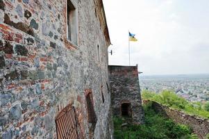 kont van kasteelmuren palanok, mukachevo transcarpathian, oekraïne foto