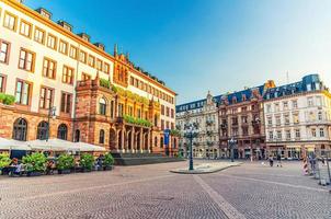 wiesbaden stadspaleis stadtschloss of nieuw stadhuis rathaus neoklassieke stijl gebouw foto