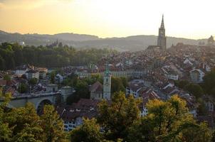 panoramisch uitzicht op het historische stadscentrum Bern, zwitserland foto