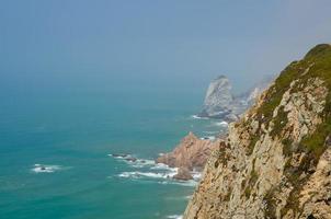 portugal, de westelijke kaap roca van europa, landschap van kaap roca, Atlantische oceaan kustlijn uitzicht vanaf cabo da roca foto