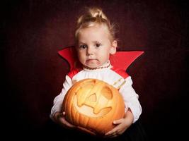 baby in halloween foto