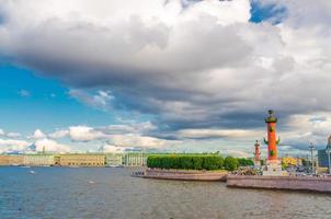 stadsgezicht van de stad sint petersburg foto