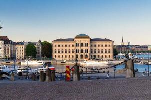 nationaal museum voor schone kunsten in de buurt van het malarenmeer, stockholm, zweden foto