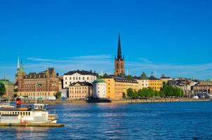 riddarholmen-eiland met kerktorens van riddarholm, stockholm, zweden foto