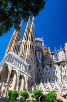 kathedraal van la sagrada familia ontworpen door architect antonio gaudi foto