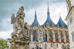 Sint-Barbara's kerk kathedraal van st barbara rooms-katholieke kerk gotische stijl gebouw in kutna hora foto