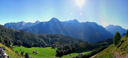 uitzicht met mountainbike panorama foto