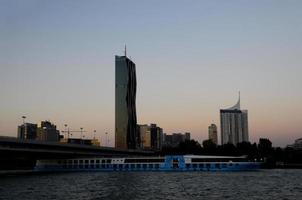 torenboot op de Donau foto