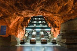 zweden, stockholm, 30 mei 2018 ondergronds metrostation tunnelbana in zweden foto