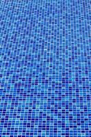 keramische tegelmozaïek in zwembad - naadloze textuur foto