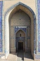 elementen van de oude architectuur van Centraal-Azië. boog en poorten van het oude Aziatische traditionele ornament. foto