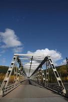 stikine rivierbrug in brits colombia foto