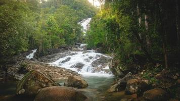 waterval mooi Azië thailand, praiwan waterval phatthalung foto