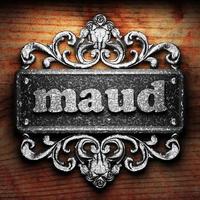 Maud woord van ijzer op houten achtergrond foto