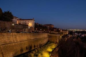 de Venetiaanse muren van bergamo foto