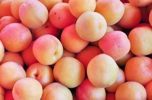 sinaasappel abrikoos fruit - gezond vegetarisch dieetvoedsel - nuttig als foto
