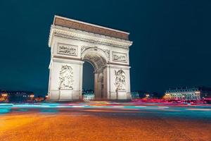 arc de triomf nachtzicht foto