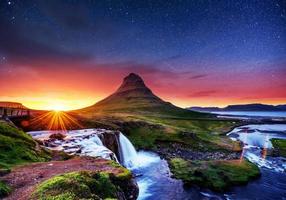 fantastisch uitzicht op het landschap van ijsland foto